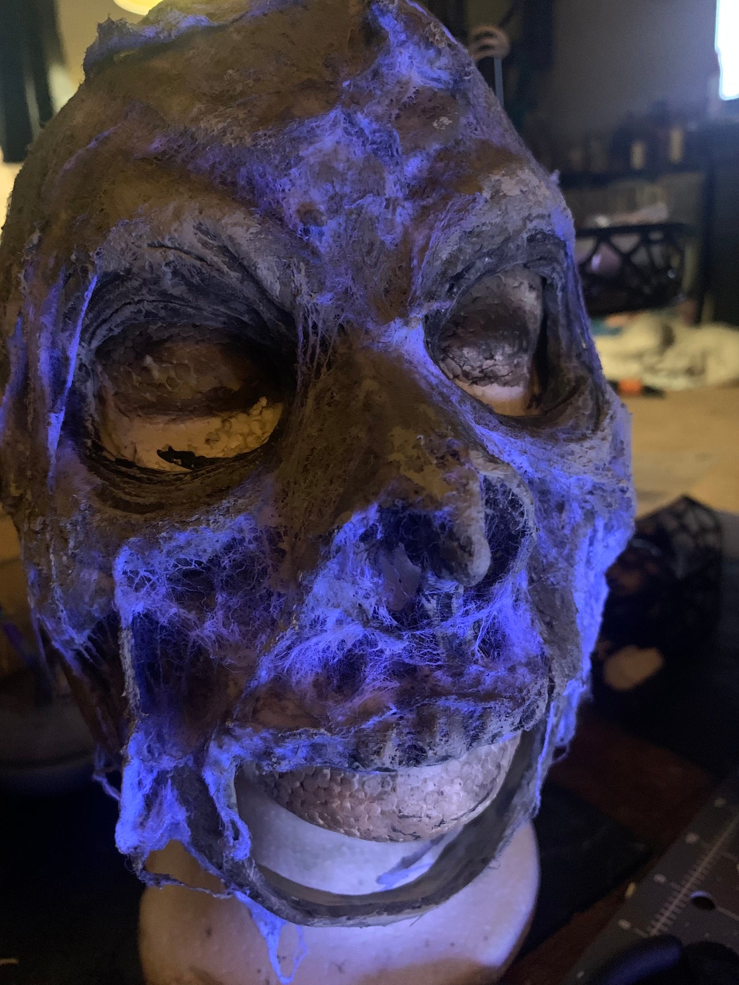 Deterioration half mask